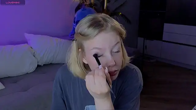 Snapshot of emilyshepar_d chatting on July 10, 2026, 1:54 am emilyshepar d online show from July 10, 2026, 1:54 am
