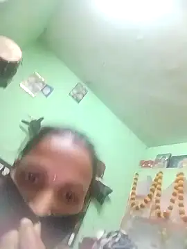 RAYI Queen 4 online show from October 21, 2025, 5:24 pm