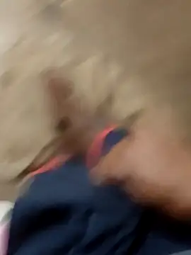 Snapshot of RAYI_Queen_4 chatting on December 17, 2025, 4:24 pm RAYI Queen 4 online show from December 17, 2025, 4:24 pm