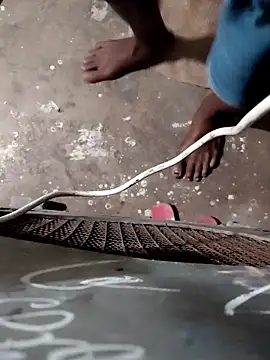 Snapshot of RAYI_Queen_4 chatting on December 19, 2025, 8:16 pm RAYI Queen 4 online show from December 19, 2025, 8:16 pm