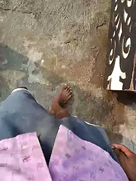 Snapshot of RAYI_Queen_4 chatting on February 14, 2026, 3:25 am RAYI Queen 4 online show from February 14, 2026, 3:25 am