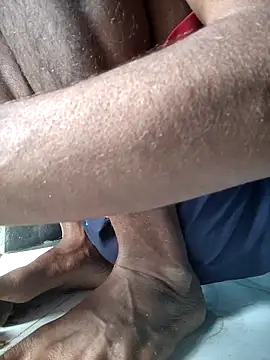 Snapshot of RAYI_Queen_4 chatting on February 19, 2026, 3:46 am RAYI Queen 4 online show from February 19, 2026, 3:46 am