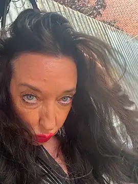 Snapshot of Kinky-CarlaXX chatting on May 15, 2026, 2:13 pm Kinky-CarlaXX online show from May 15, 2026, 2:13 pm