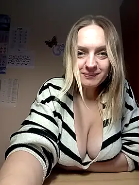 Ami Foxy online show from January 6, 2026, 11:58 am