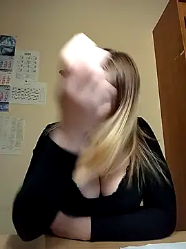 Ami Foxy online show from May 6, 2026, 5:46 am