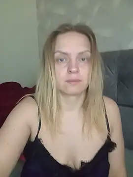 Ami Foxy online show from May 31, 2026, 5:26 am