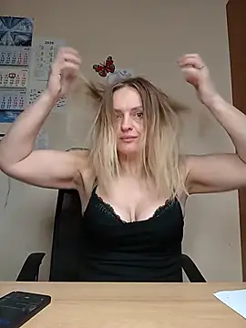 Ami Foxy online show from June 5, 2026, 9:59 am