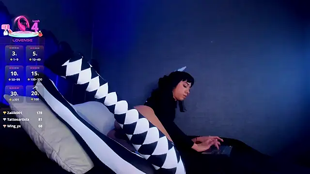 Gina 77 online show from October 4, 2025, 5:11 pm