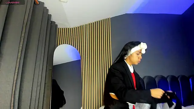 Gina 77 online show from October 27, 2025, 12:31 pm