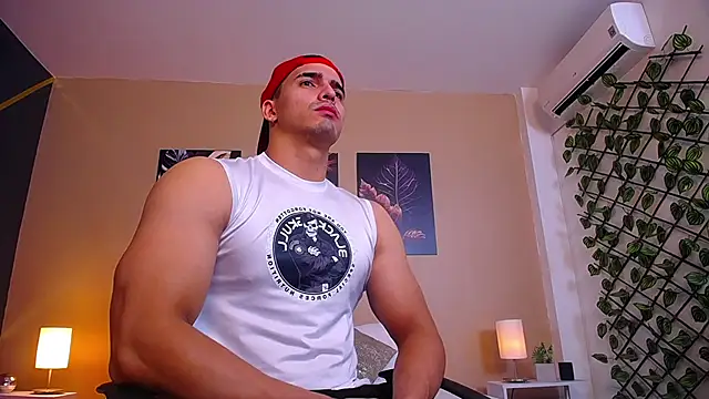 ChristopherBlack  online show from October 23, 2025, 1:10 pm