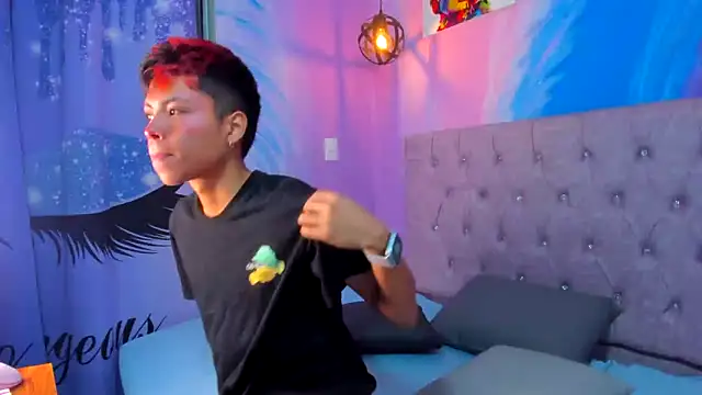 MaxiWildd online show from November 8, 2025, 1:00 pm