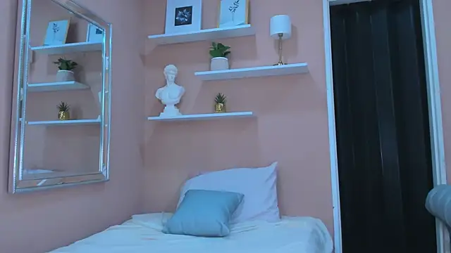 MaxiWildd online show from March 14, 2026, 1:05 pm