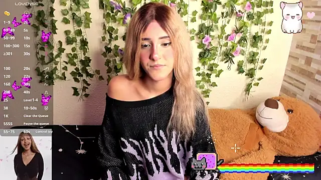 Snapshot of Amy_Moonlight chatting on November 17, 2025, 10:15 pm Amy Moonlight online show from November 17, 2025, 10:15 pm