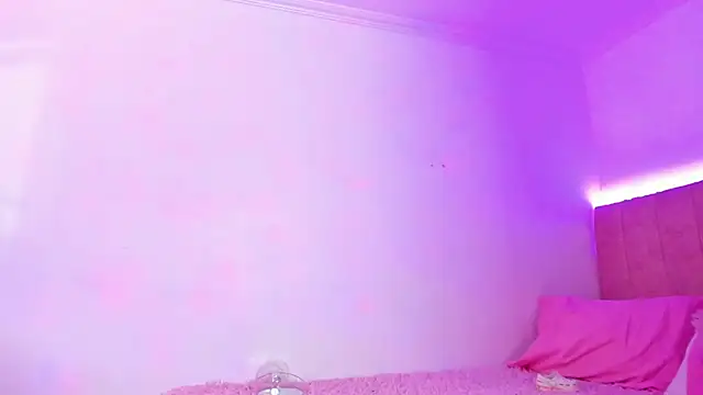 gabi steele online show from December 3, 2025, 4:27 pm