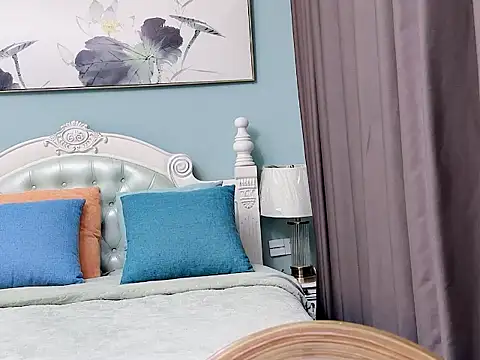 Snapshot of sarah111 chatting on December 23, 2025, 4:32 am sarah111 online show from December 23, 2025, 4:32 am