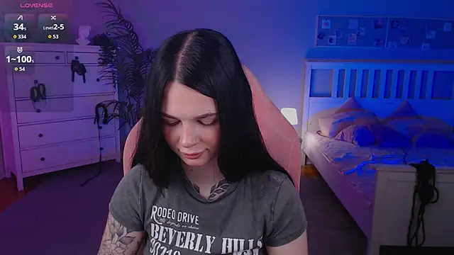 Snapshot of Michela_Fruet chatting on October 1, 2025, 1:11 am Michela Fruet online show from October 1, 2025, 1:11 am