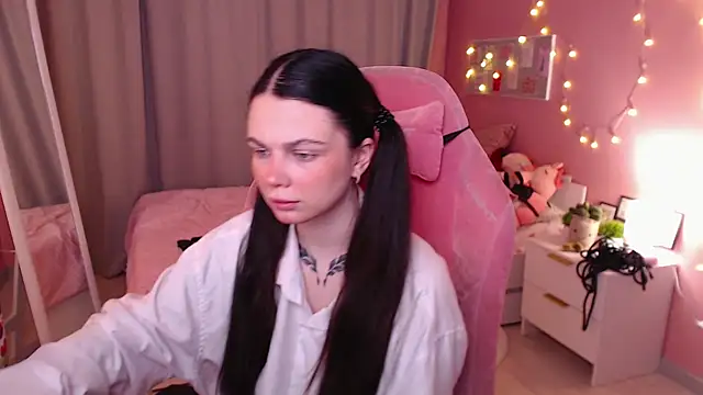 Snapshot of Michela_Fruet chatting on December 5, 2025, 1:03 am Michela Fruet online show from December 5, 2025, 1:03 am