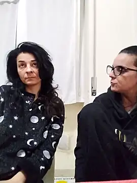 luciaegraziella online show from January 6, 2026, 7:17 pm