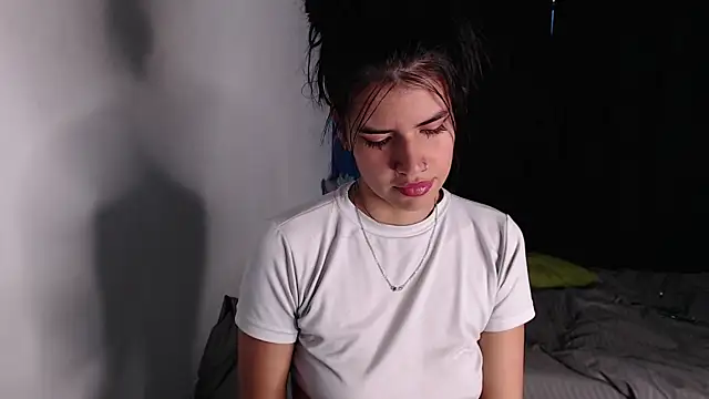 Snapshot of 9Sophie_Rosse chatting on November 15, 2025, 4:36 pm 9Sophie Rosse online show from November 15, 2025, 4:36 pm