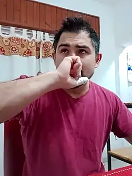 Bradd 32 online show from May 28, 2026, 11:51 am
