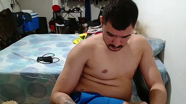 Snapshot of Leonino231 chatting on February 24, 2026, 11:36 pm Leonino231 online show from February 24, 2026, 11:36 pm