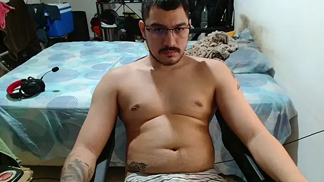 Snapshot of Leonino231 chatting on February 26, 2026, 10:09 pm Leonino231 online show from February 26, 2026, 10:09 pm