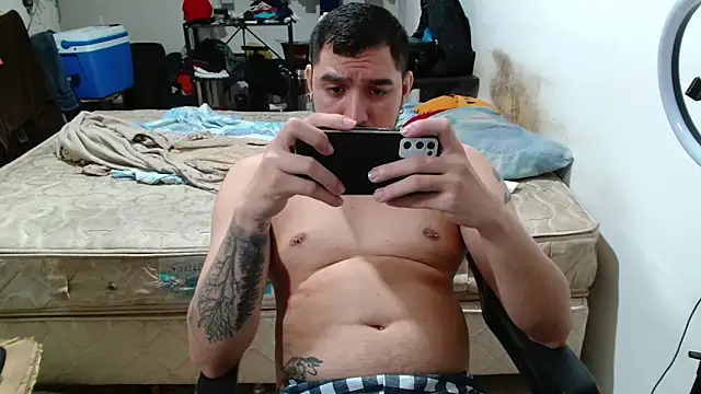 Snapshot of Leonino231 chatting on February 27, 2026, 1:22 pm Leonino231 online show from February 27, 2026, 1:22 pm