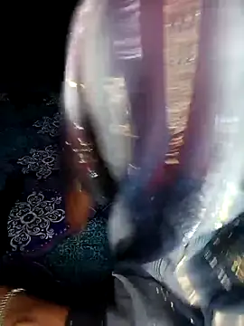 villagequeen1 online show from November 5, 2025, 8:03 am