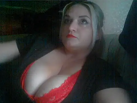 Snapshot of DianaCream chatting on September 15, 2025, 11:10 am DianaCream online show from September 15, 2025, 11:10 am