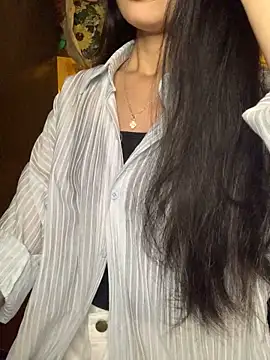 Snapshot of Nhinhi18 chatting on November 9, 2025, 1:53 pm Nhinhi18 online show from November 9, 2025, 1:53 pm