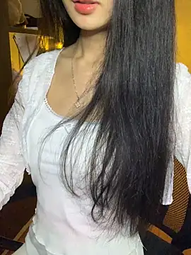 Snapshot of Nhinhi18 chatting on March 4, 2026, 3:51 pm Nhinhi18 online show from March 4, 2026, 3:51 pm