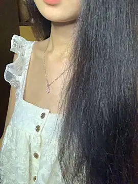 Nhinhi18 online show from June 9, 2026, 3:01 pm