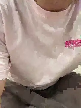 Snapshot of C-4bomb chatting on January 15, 2026, 2:43 pm C-4bomb online show from January 15, 2026, 2:43 pm