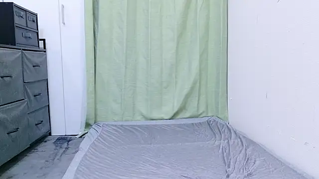 Snapshot of C-4bomb chatting on January 19, 2026, 8:18 am C-4bomb online show from January 19, 2026, 8:18 am