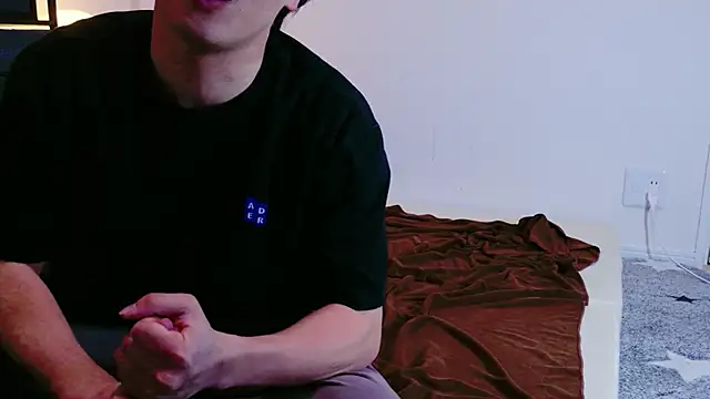 Snapshot of C-4bomb chatting on February 24, 2026, 6:11 am C-4bomb online show from February 24, 2026, 6:11 am