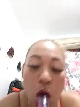 Snapshot of Diablamix chatting on September 29, 2025, 5:56 am Diablamix online show from September 29, 2025, 5:56 am