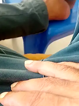 Snapshot of hackyourpussy@xh chatting on November 5, 2025, 9:20 am hackyourpussyxh online show from November 5, 2025, 9:20 am