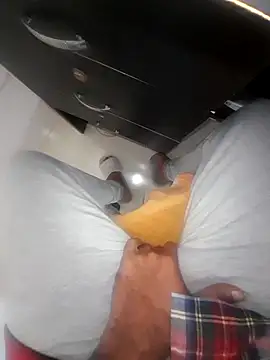 hackyourpussyxh online show from December 2, 2025, 3:01 am