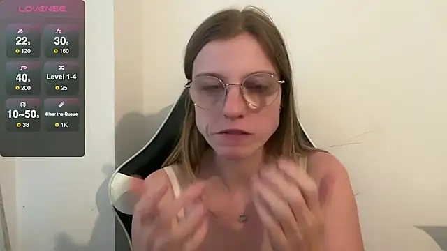 BustyKellyXXX online show from October 22, 2025, 3:23 pm