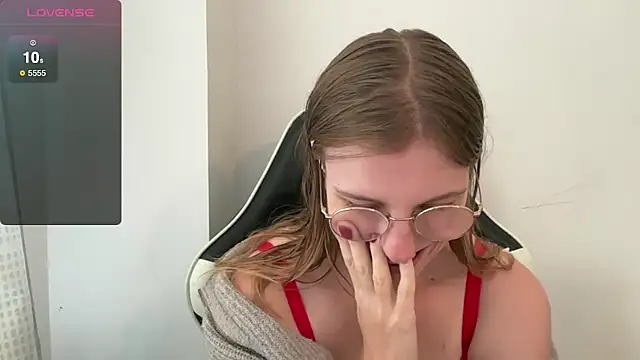 BustyKellyXXX online show from November 28, 2025, 11:13 am