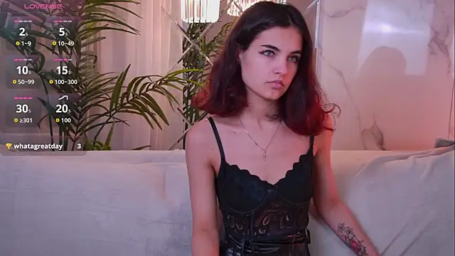 JennyShiny online show from December 5, 2025, 9:29 am