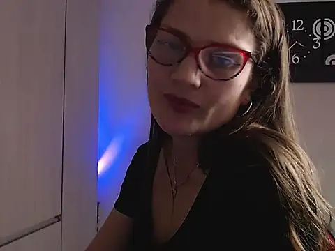 Camila-ventura online show from November 7, 2025, 9:37 pm