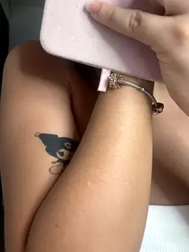 lucy grey25 online show from December 15, 2025, 7:51 pm