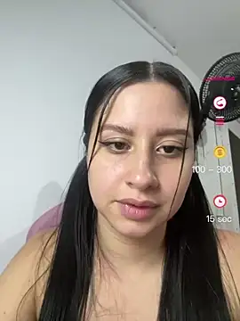 lucy grey25 online show from May 24, 2026, 11:10 pm