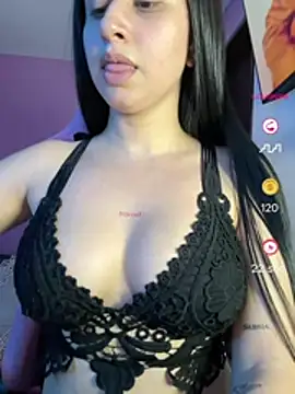 Snapshot of lucy_grey25 chatting on July 15, 2026, 5:29 pm lucy grey25 online show from July 15, 2026, 5:29 pm