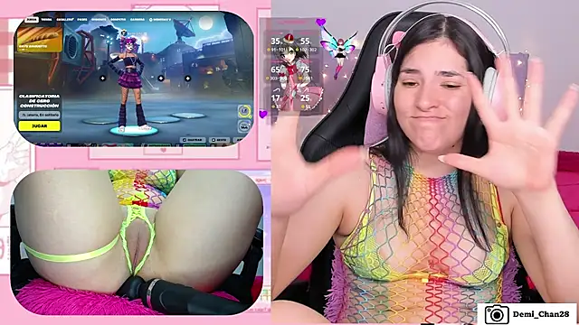 Snapshot of demi_chan chatting on September 9, 2025, 7:41 am demi chan online show from September 9, 2025, 7:41 am
