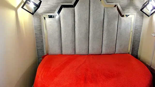 Snapshot of Zafiro_claire chatting on February 26, 2026, 6:40 pm Zafiro claire online show from February 26, 2026, 6:40 pm