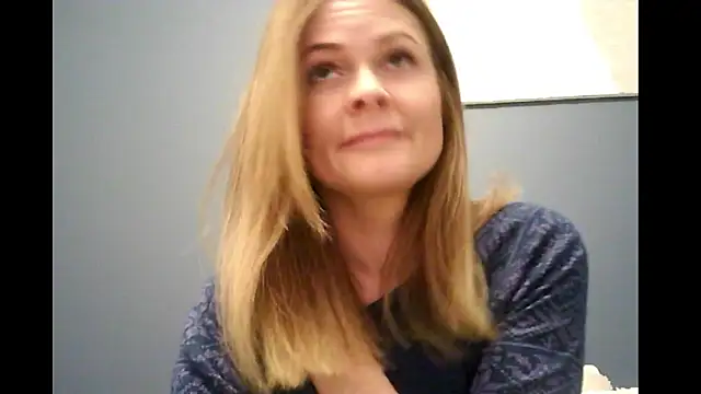 Ginger-bb online show from December 15, 2025, 7:34 am