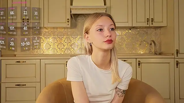 Snapshot of KatieFoulk chatting on September 12, 2025, 3:12 pm KatieFoulk online show from September 12, 2025, 3:12 pm