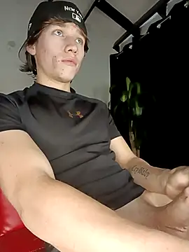 Snapshot of Logan_sixxer chatting on February 6, 2026, 8:56 pm Logan sixxer online show from February 6, 2026, 8:56 pm